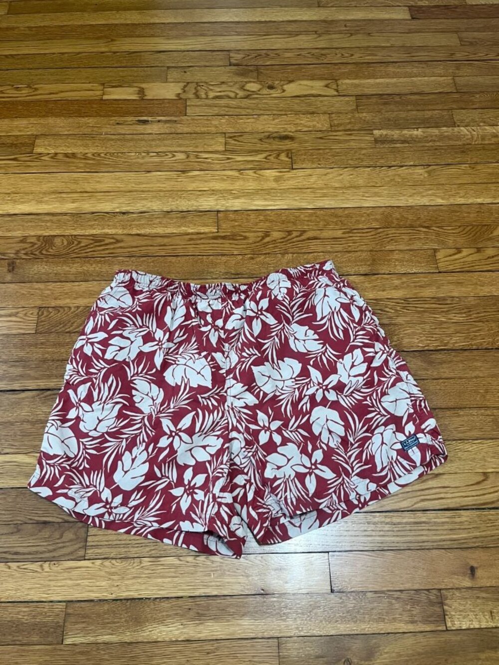 LL Bean Men’s Size XXL 2XL Floral Swim Trunks Red/White Mesh Lined